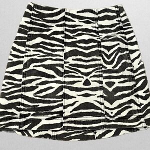Wild Fable Zebra print skirt